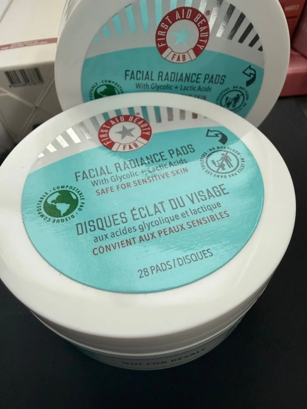 *NEW*28pads*First Aid Beauty* Radiance Pads with Glycolic + Lactic Acids